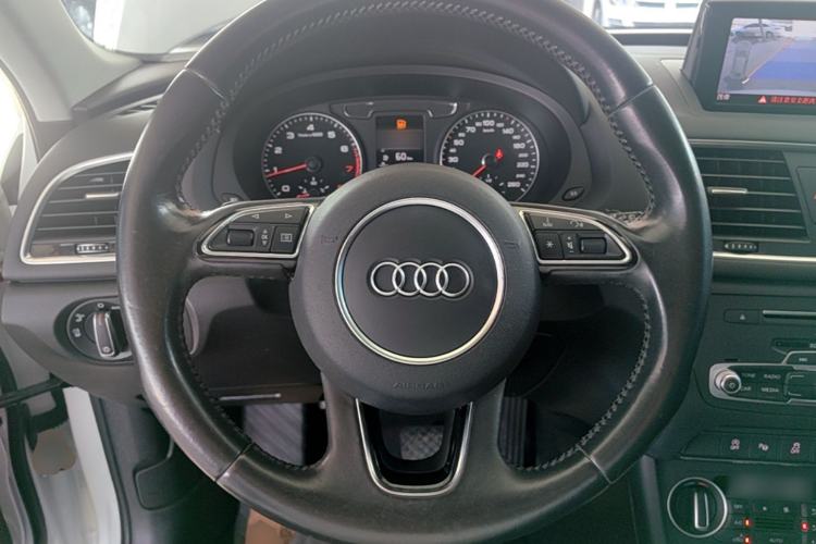 Used Audi Q3 2016 30 TFSI Fashion Model Steering Wheel