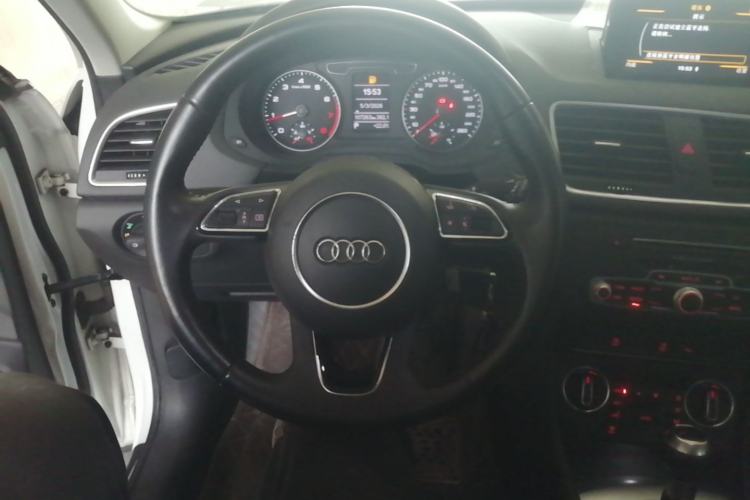 Used Audi Q3 2016 30 TFSI Fashion Model Steering Wheel