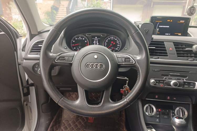 Used Audi Q3 2016 30 TFSI Collector's Edition Comfort Model Steering Wheel