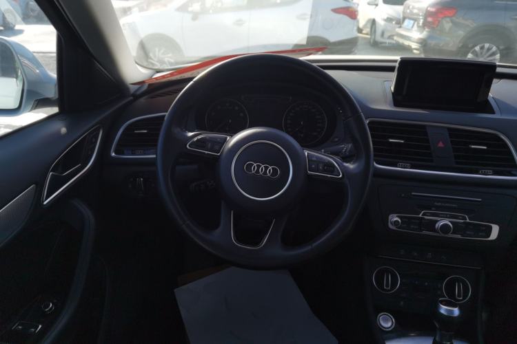 Used Audi Q3 2016 35 TFSI Style Edition Steering Wheel