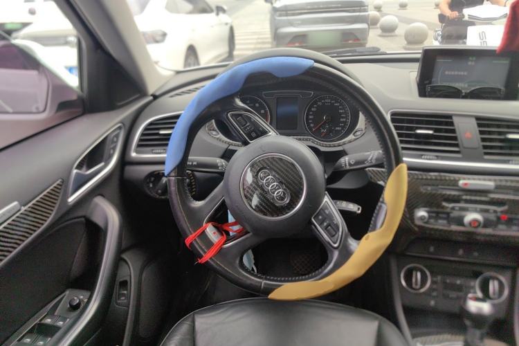 Used Audi Q3 2016 30 TFSI Fashion Model Steering Wheel