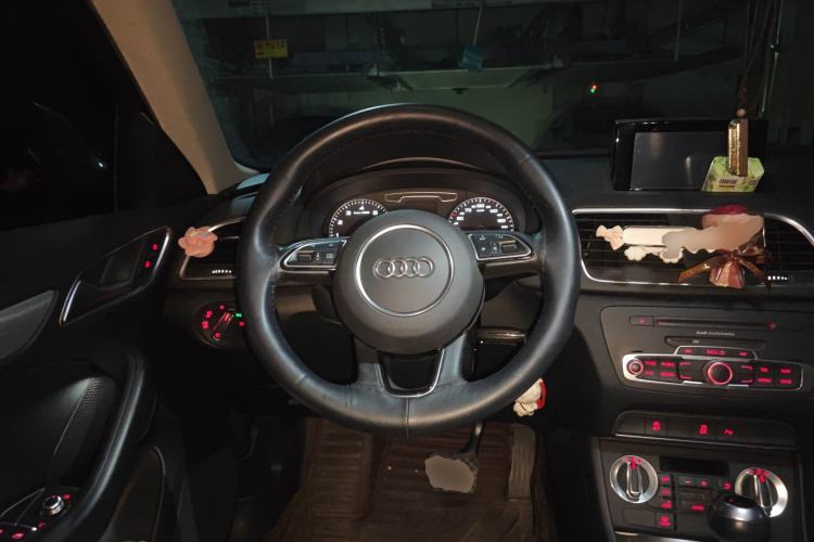 Used Audi Q3 2016 30 TFSI Collector's Edition Comfort Model Steering Wheel