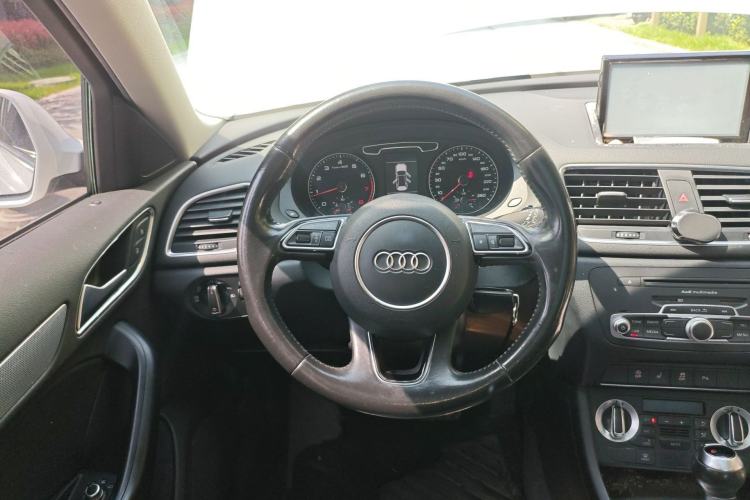 Used Audi Q3 2016 30 TFSI Collector's Edition Comfort Model Steering Wheel