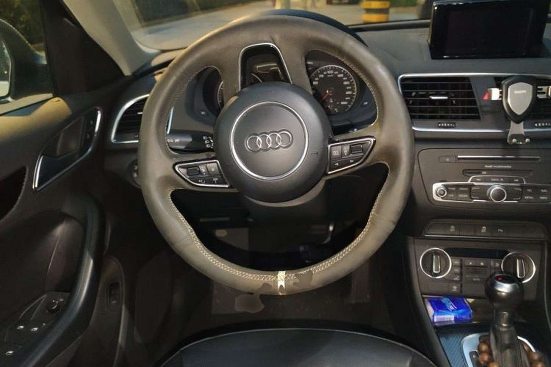 Used Audi Q3 2016 35 TFSI Fashion Model Steering Wheel