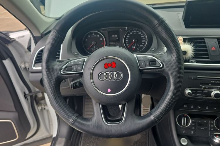 Used Audi Q3 2016 40 TFSI quattro all-wheel-drive sport model Steering Wheel