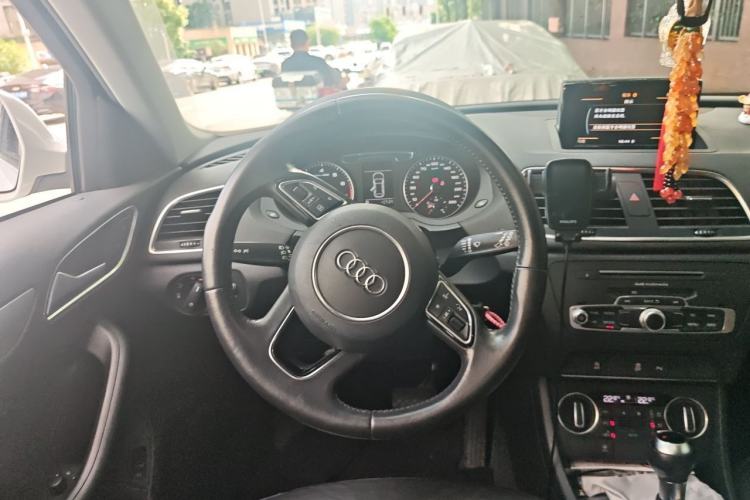 Used Audi Q3 2016 30 TFSI Collector's Edition Comfort Model Steering Wheel