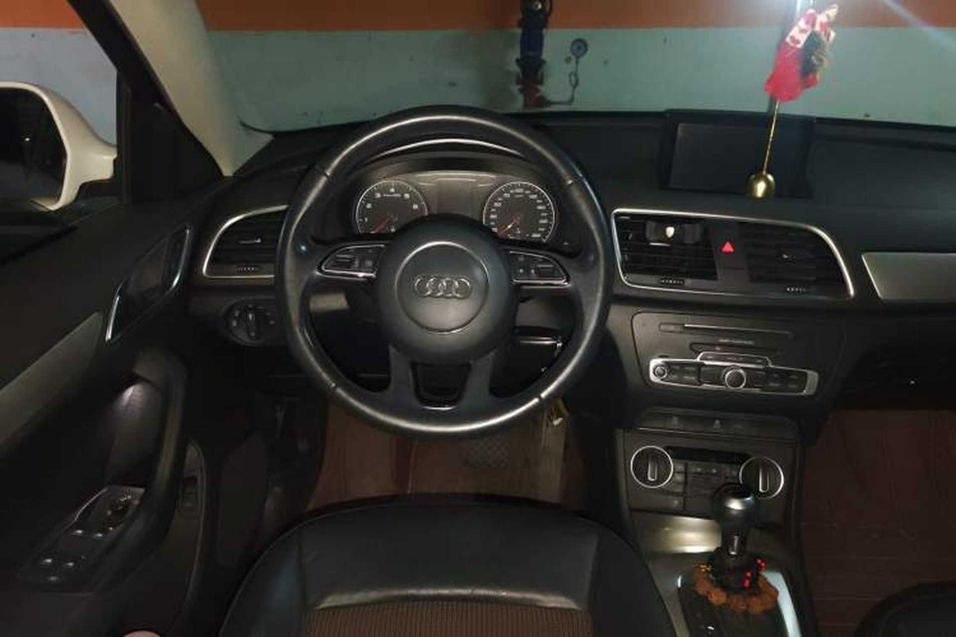 Used Audi Q3 2016 30 TFSI Fashion Model Steering Wheel