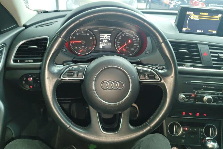 Used Audi Q3 2016 35 TFSI Style Edition Steering Wheel