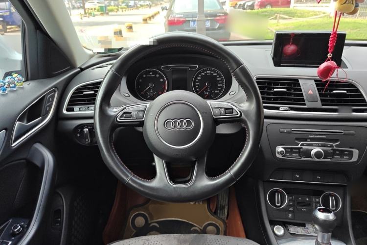 Used Audi Q3 2016 35 TFSI quattro all-wheel drive special edition Steering Wheel