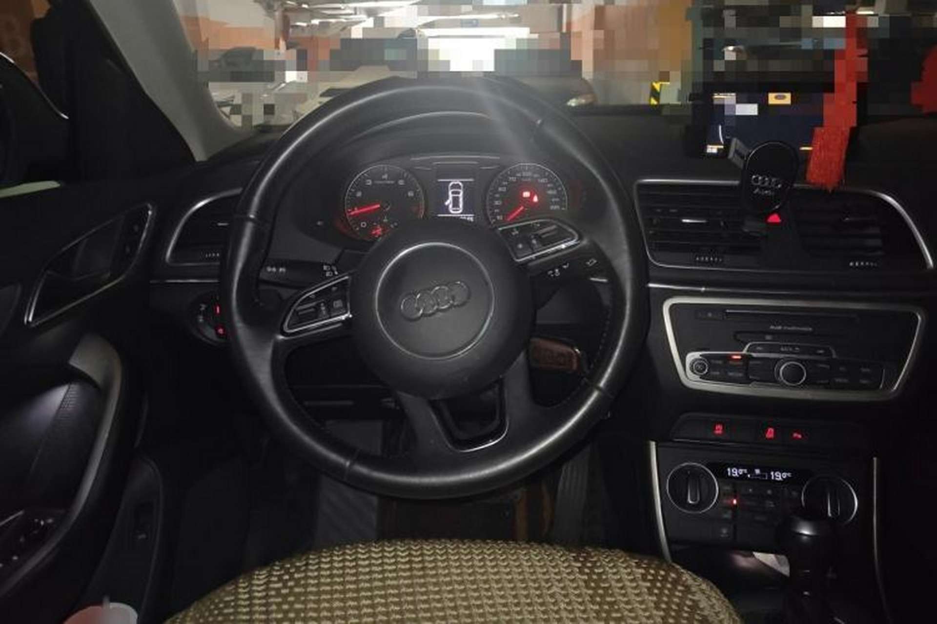 Used Audi Q3 2016 30 TFSI Fashion Model Steering Wheel