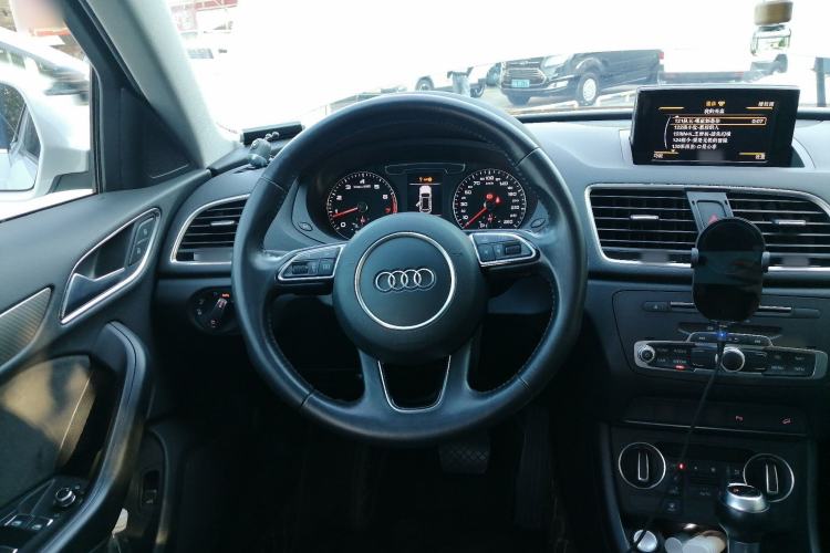 Used Audi Q3 2016 40 TFSI quattro all-wheel drive style model Steering Wheel