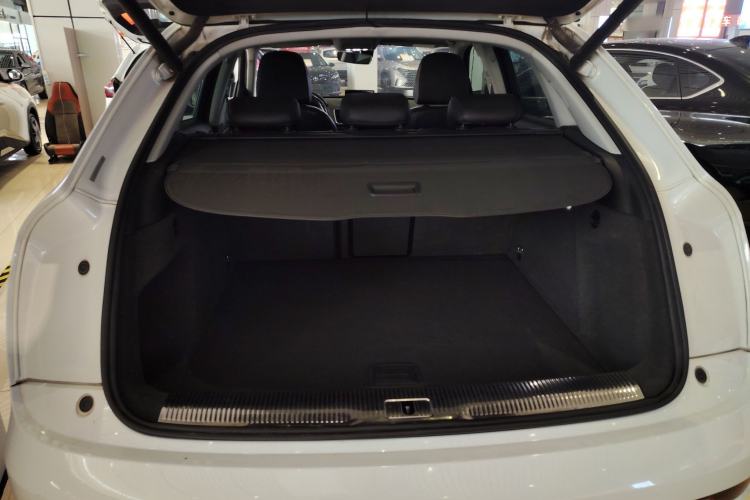 Used Audi Q3 2016 30 TFSI Fashion Model Trunk