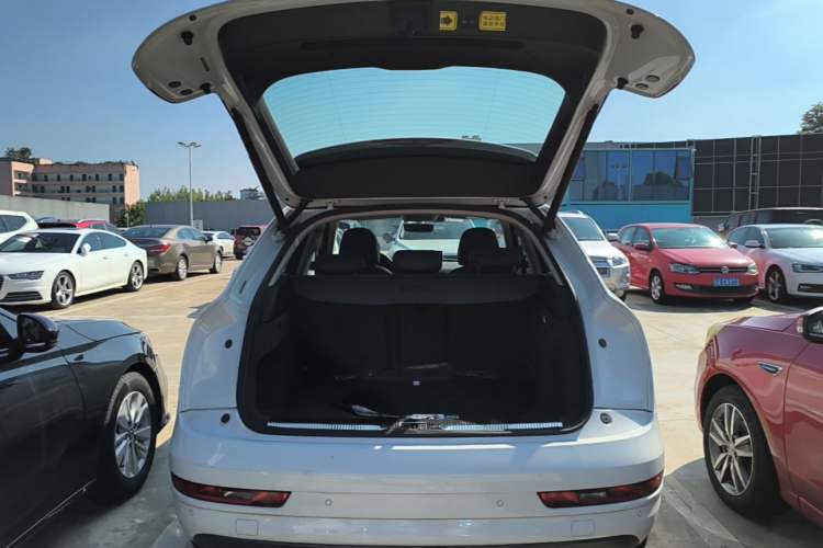 Used Audi Q3 2016 35 TFSI Style Edition Trunk