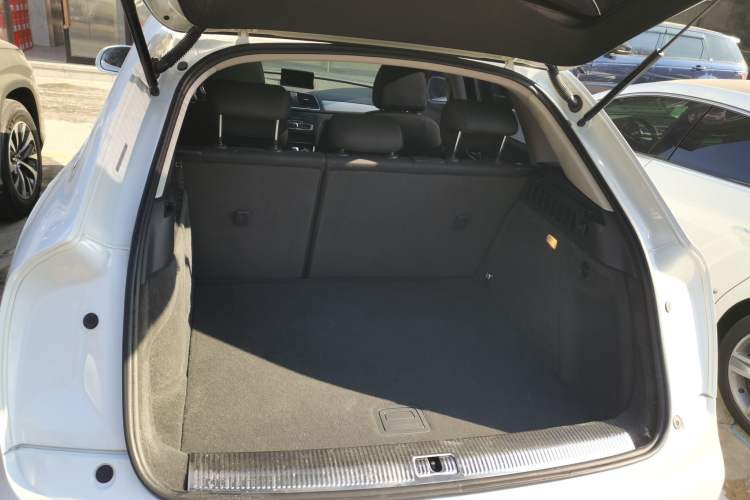 Used Audi Q3 2016 30 TFSI Collector's Edition Intelligent Model Trunk