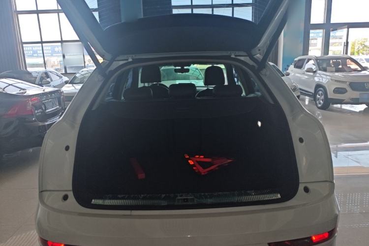 Used Audi Q3 2016 35 TFSI Fashion Model Trunk
