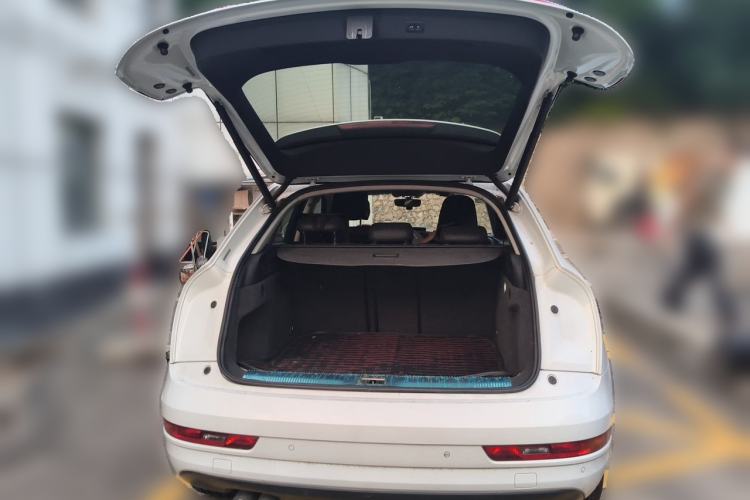 Used Audi Q3 2016 30 TFSI Fashion Model Trunk