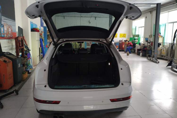 Used Audi Q3 2016 35 TFSI Fashion Model Trunk