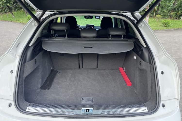 Used Audi Q3 2016 30 TFSI Fashion Model Trunk