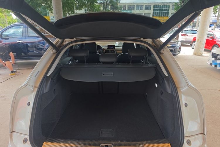 Used Audi Q3 2016 35 TFSI Fashion Model Trunk
