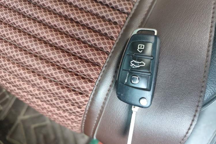 Used Audi Q3 2016 30 TFSI Fashion Model Vehicle Key