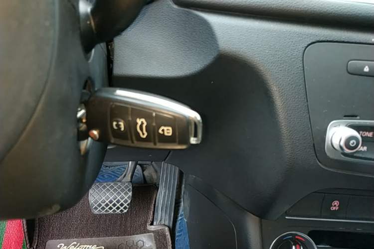 Used Audi Q3 2016 35 TFSI Fashion Model Vehicle Key