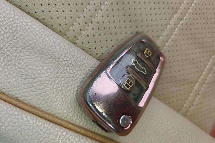 Used Audi Q3 2016 35 TFSI Collection Edition quattro Enjoyment Model Vehicle Key