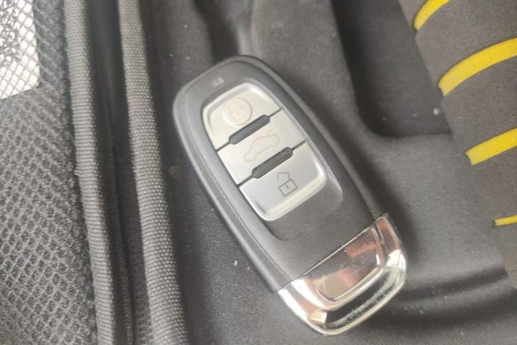 Used Audi Q3 2016 30 TFSI Fashion Model Vehicle Key