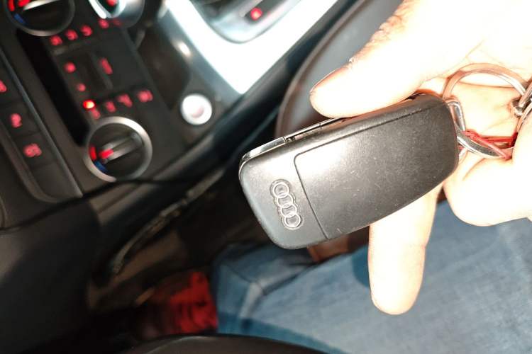 Used Audi Q3 2016 35 TFSI Style Edition Vehicle Key