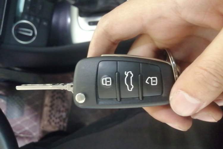 Used Audi Q3 2016 30 TFSI Fashion Model Vehicle Key