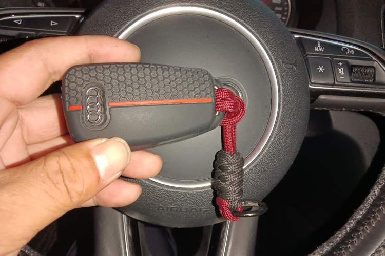 Used Audi Q3 2016 35 TFSI Style Edition Vehicle Key