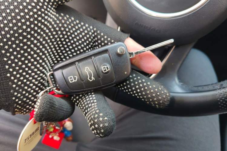 Used Audi Q3 2016 40 TFSI quattro all-wheel drive style model Vehicle Key