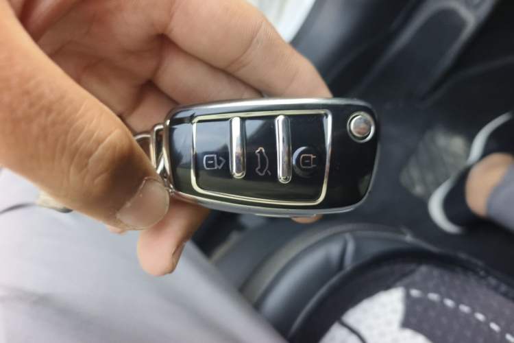 Used Audi Q3 2016 35 TFSI Fashion Model Vehicle Key