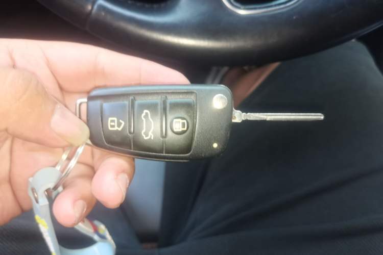 Used Audi Q3 2016 30 TFSI Fashion Model Vehicle Key