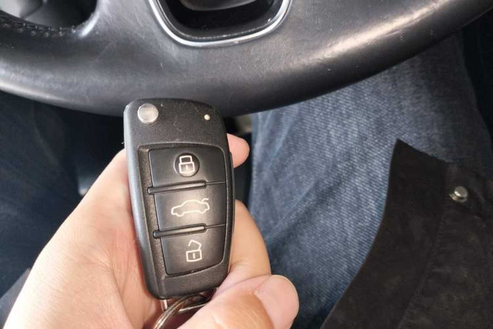 Used Audi Q3 2016 35 TFSI Style Edition Vehicle Key