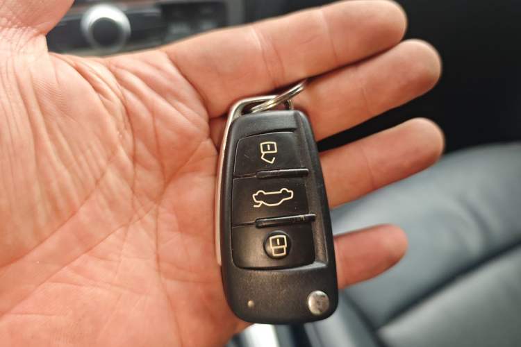 Used Audi Q3 2016 30 TFSI Fashion Model Vehicle Key