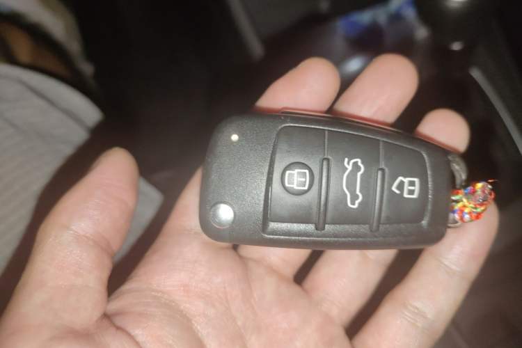 Used Audi Q3 2016 35 TFSI Fashion Model Vehicle Key
