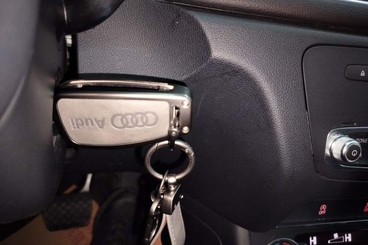 Used Audi Q3 2016 30 TFSI Fashion Model Vehicle Key