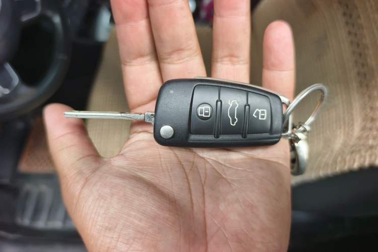 Used Audi Q3 2016 30 TFSI Standard Model Vehicle Key