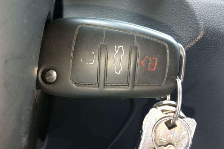 Used Audi Q3 2016 35 TFSI Fashion Model Vehicle Key