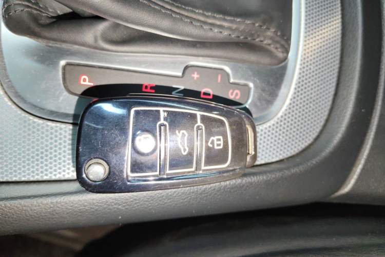 Used Audi Q3 2016 35 TFSI Style Edition Vehicle Key