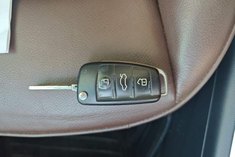 Used Audi Q3 2016 30 TFSI Collector's Edition Comfort Model Vehicle Key