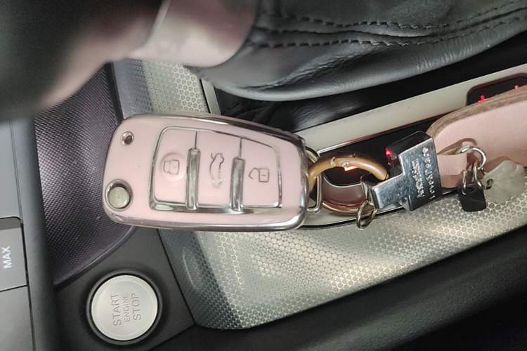 Used Audi Q3 2016 30 TFSI Fashion Model Vehicle Key