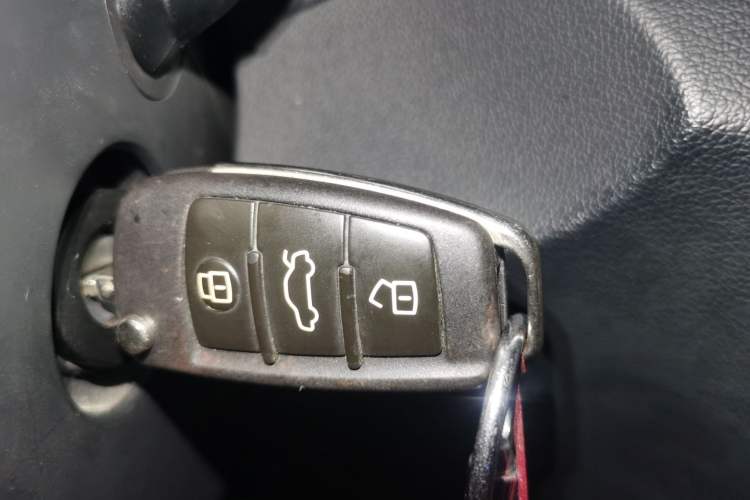 Used Audi Q3 2016 30 TFSI Standard Model Vehicle Key