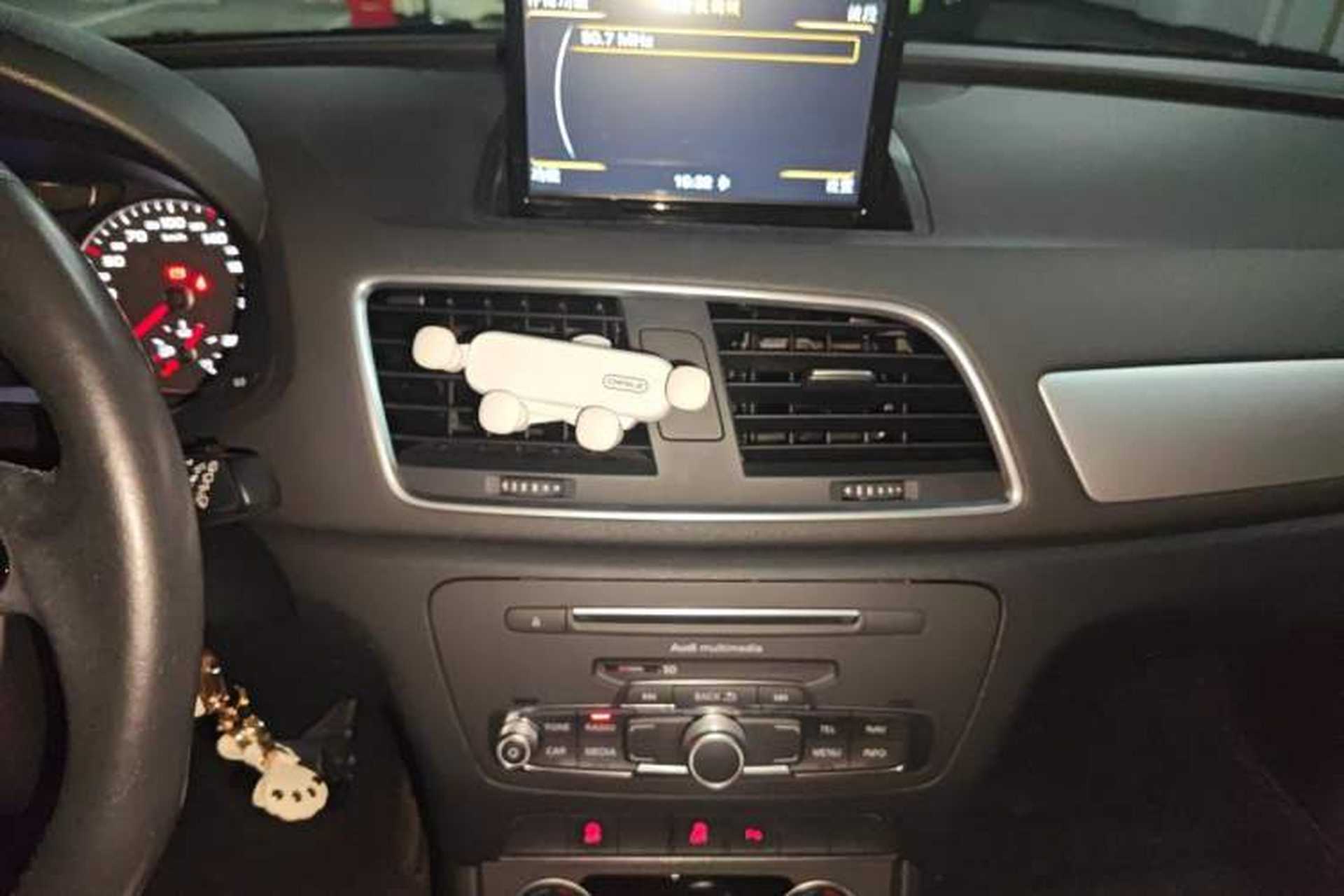 Used Audi Q3 2016 30 TFSI Fashion Model Audio And AC Panel