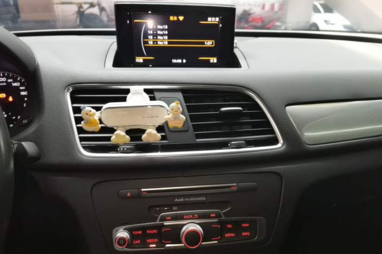 Used Audi Q3 2016 30 TFSI Fashion Model Audio And AC Panel