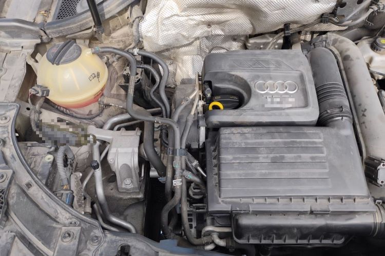 Used Audi Q3 2016 30 TFSI Fashion Model Engine Bay Right