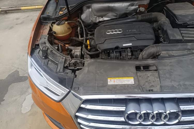 Used Audi Q3 2016 35 TFSI Fashion Model Engine Bay Right