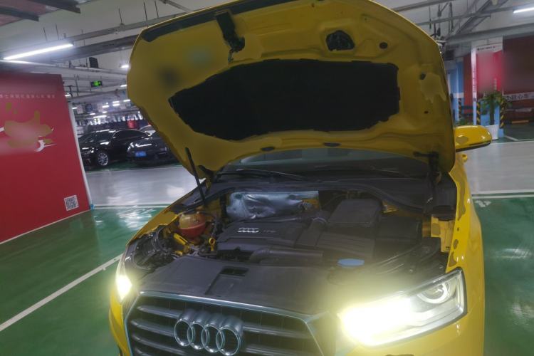 Used Audi Q3 2016 35 TFSI Fashion Model Engine Bay
