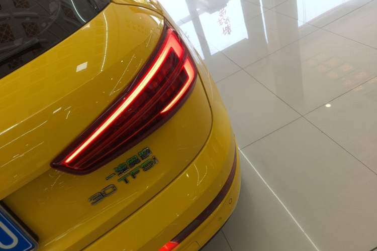 Used Audi Q3 2016 30 TFSI Fashion Model Exterior 3