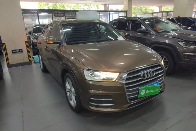Used Audi Q3 2016 30 TFSI Fashion Model Front Right 45 Deg
